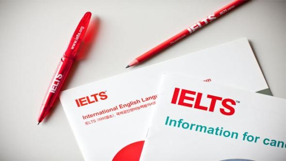 آزمون آیلتس امتحانی برای تشخیص سطح زبان کسانی است که قصد مهاجرت یا تحصیل در کشوری انگلیسی زبان را دارند است.